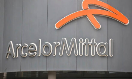 ArcelorMittal, dietrofront dell’azienda: a Taranto ripartono tre altoforni