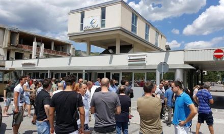 Wartsila: lavoratori in piazza, ‘difendere impianto Trieste’