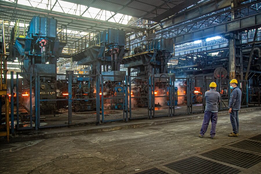 Acciaierie di Sicilia, la produzione riparte a singhiozzo, arriva il decreto ”Energy release” ma cresce il malumore tra i lavoratori