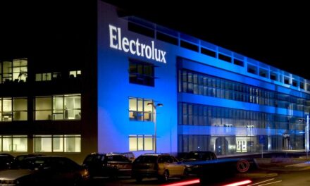 ELECTROLUX, CENTOMILA EURO A CHI SI LICENZIA