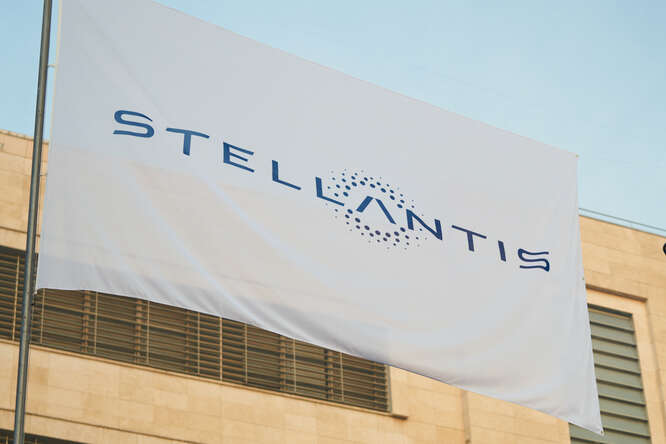 STELLANTIS, CONFRONTO A FINE MESE
