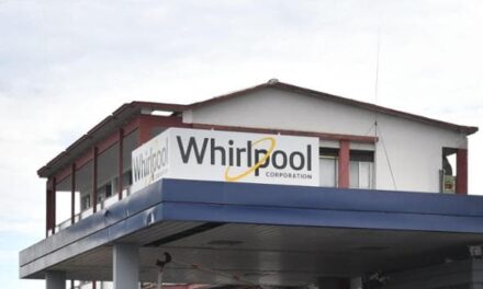 EX WHIRLPOOL, OK PER L’ASSUNZIONE DEI 312 LAVORATORI