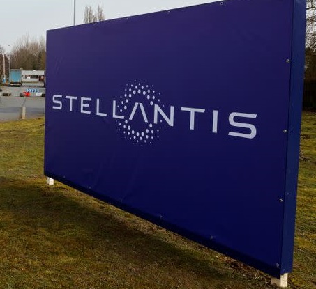 STELLANTIS, DOMANI IL PIANO MA È SILENZIO SU MELFI  “GARANTIRE LAVORO E LINEE”