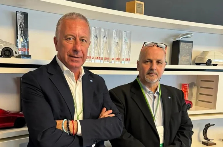 STEL­LAN­TIS, SPE­RA (UGL ME­TAL­MEC­CA­NI­CI): “TER­MI­NA­TO L’IN­CON­TRO CON TA­VA­RES A MI­RA­FIO­RI, POI VI­SI­TA L’A­REA DEI CAM­BI PER LE IBRI­DE”