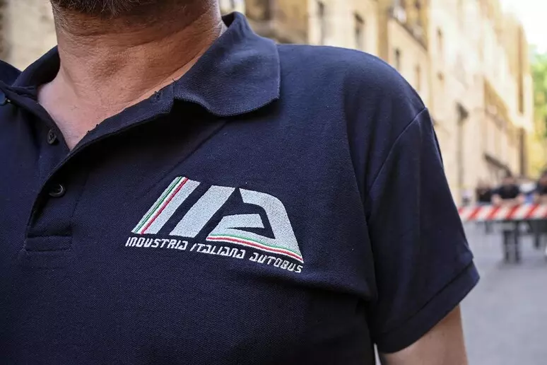 UGL, IL GOVERNO CONVOCHI UN TAVOLO SU INDUSTRIA ITALIANA AUTOBUS