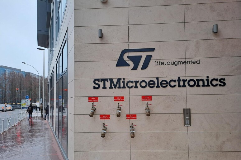 STM, CONFRONTO IN CONFINDUSTRIA TRA VERTICI DELL’AZIENDA E SINDACATI